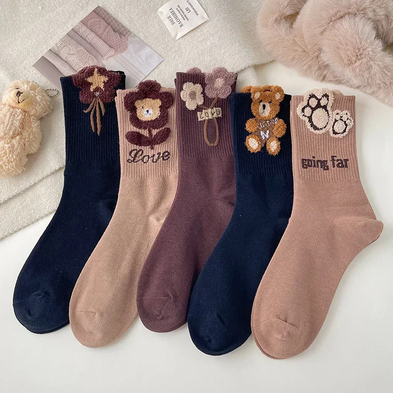 Retro Mid-calf Length Sock Cute Cartoon Bear Sock for Women Girls Korean Style Comfortable Soft Kawaii Blending Cotton Socks