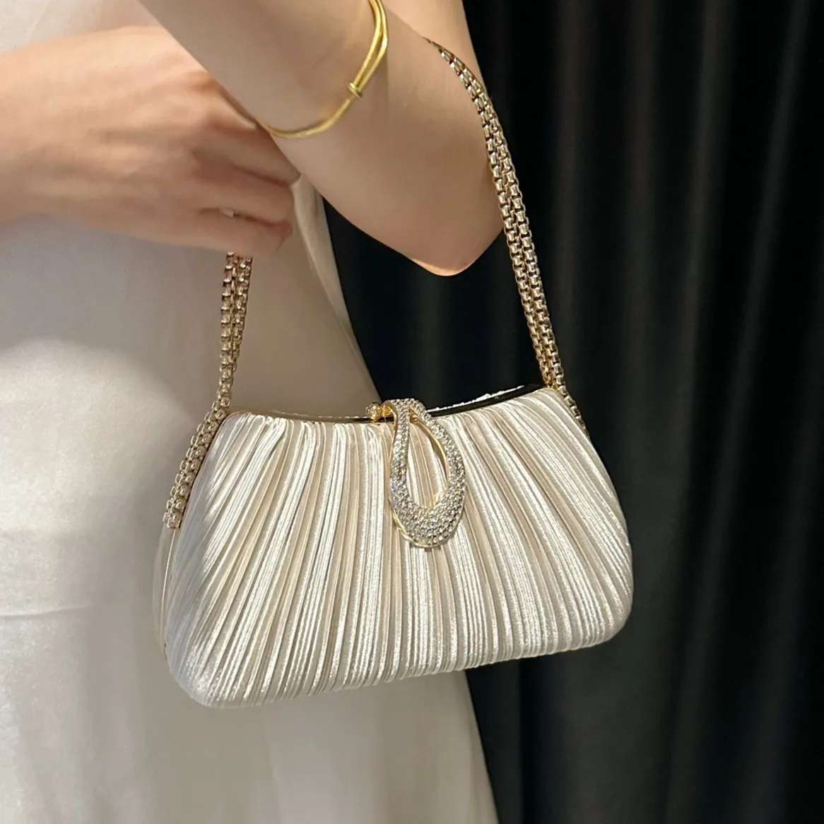 bolso-de-noche-moderno-y-versatil-elegante-y-brillante-exquisito-bolso-de-mano-para-fiestas-bodas-y-eventos