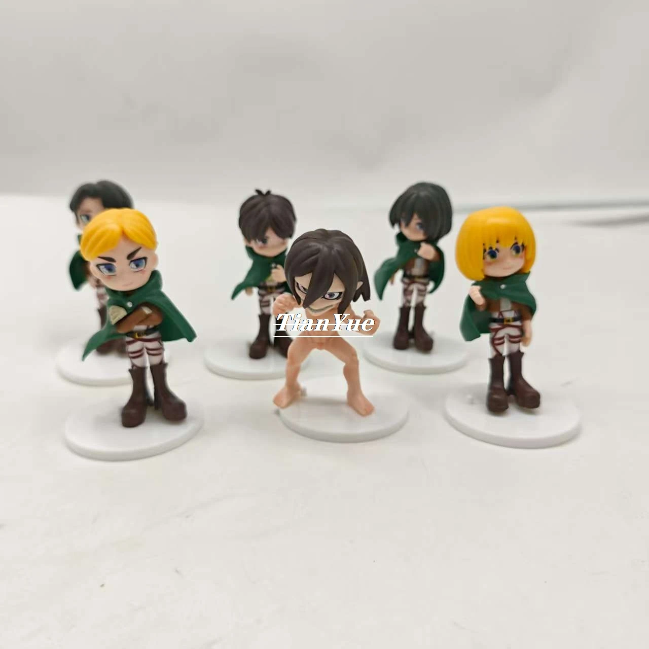 anime-ataque-em-tita-mikasa-armin-versao-fofa-figura-brinquedo-decoracao-de-carro-presente-de-natal-9cm