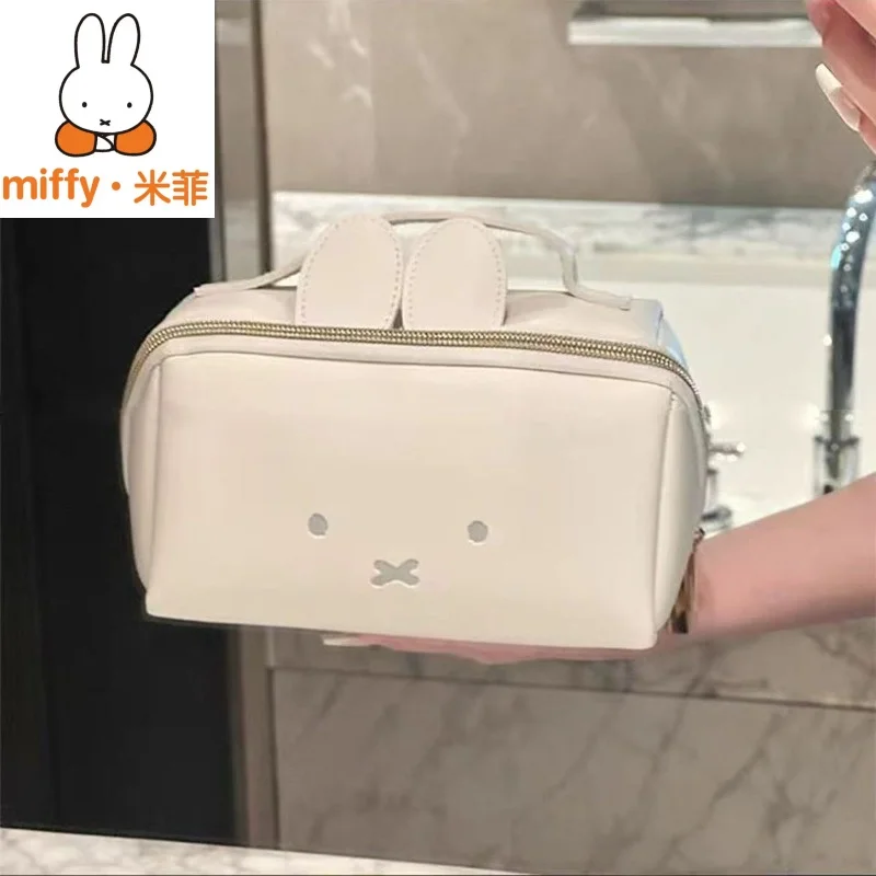 Niedliche Miffy Tragbare Kosmetiktasche Multifunktionale Anime-Accessoires, Tragbare Reise-Toilettentasche mit Großer Kapazität