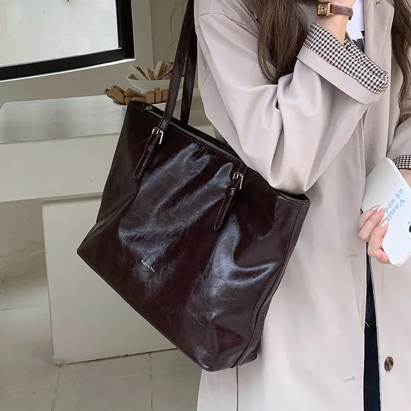

Fashionable large capacity tote bag, women's PU leather shoulder bag, trendy and durable daily commuting shopping handbag