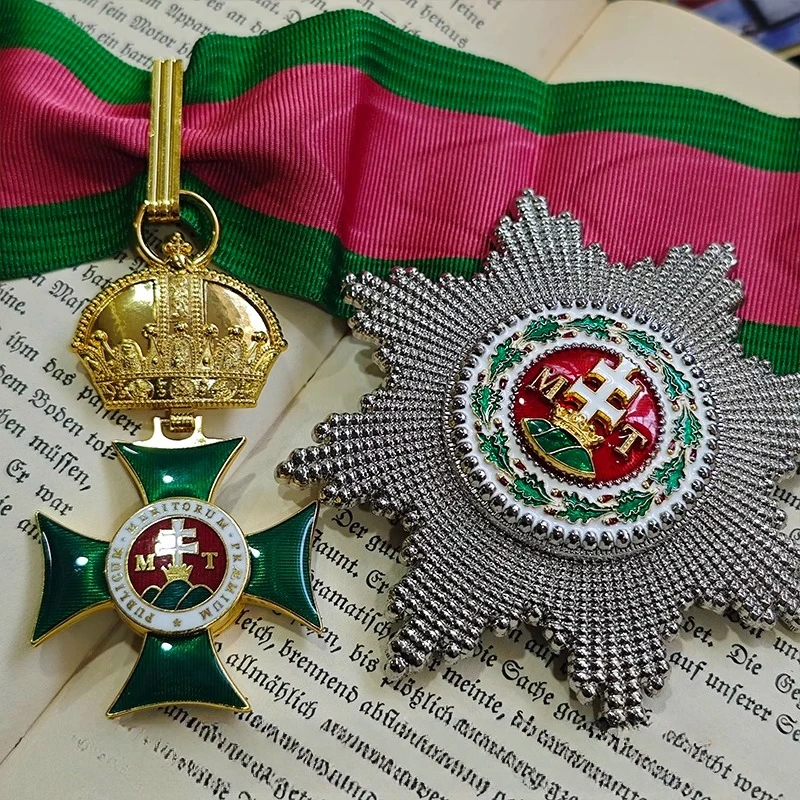 تيريزا سانت ستيفن المجر الصليب قائد النظام الشريط ميدالية الهدايا لجمع الحرف الديكور جودة عالية
