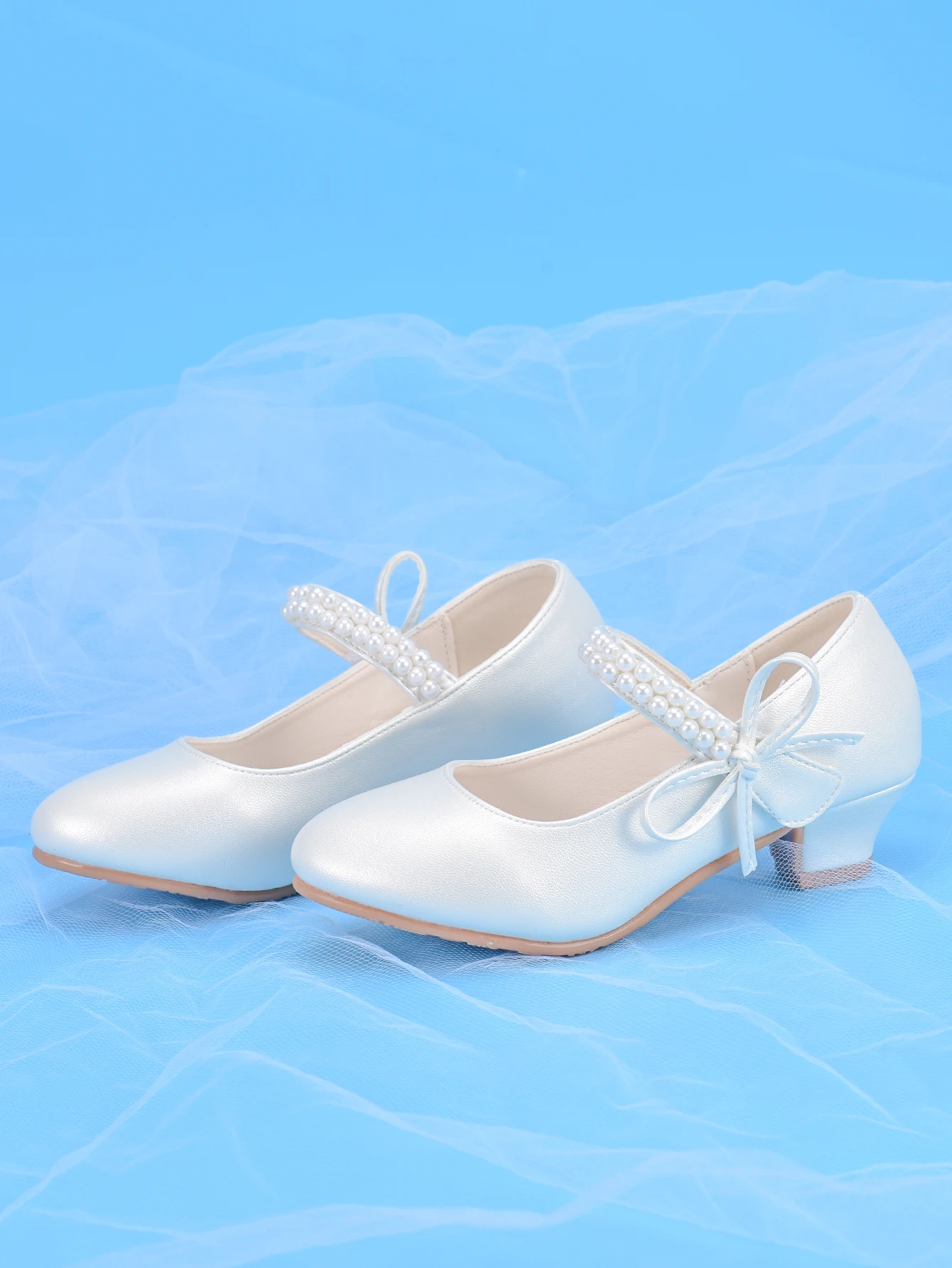 كعب عالٍ على الموضة للأميرة البنات، أبيض، مثالي للفساتين والعروض وحفلات أعياد الميلاد