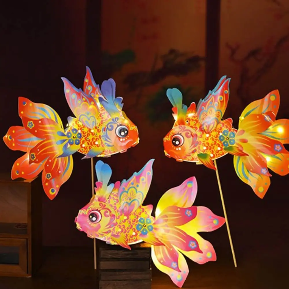 Fischförmige Mid-Autumn Festival Fischlaterne Handgefertigte Glücksbringer-Handlaterne mit LED-Licht – Detail 7
