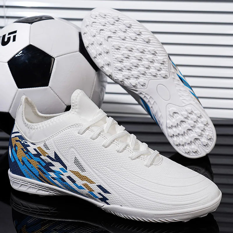 

New Men Soccer Shoes Ultralight Cleats Outdoor Football Boots Unisex Hot Sale Women Match FG Sneakers High-quality Professional