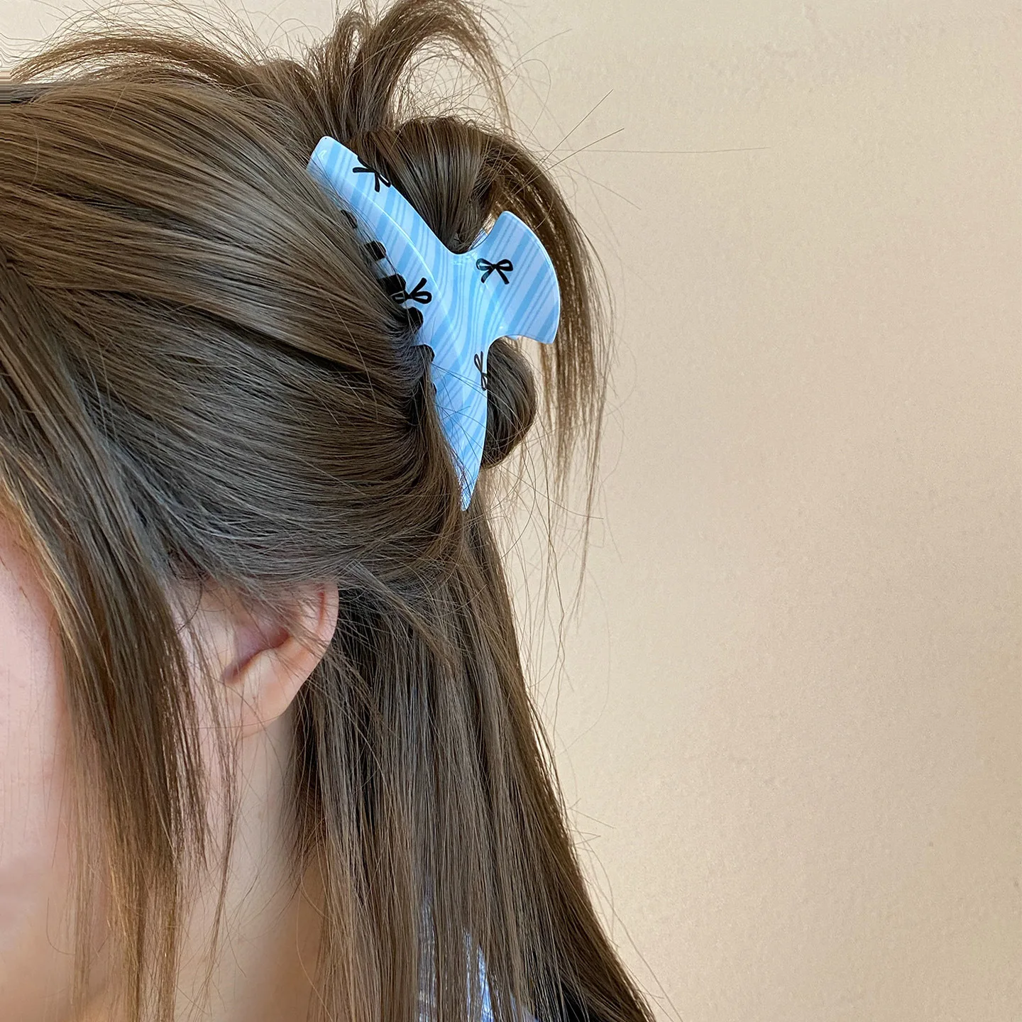 NEUE Blau Weiß Gestreifte Schleife Druck Haar Klaue 11CM Große Acryl Klaue Clips INS Trendy Haar Clips für Frauen mädchen Haar Zubehör