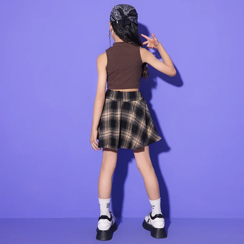 Tenues de rue pour adolescents, vêtements Hip Hop pour enfants, débardeur marron, hauts, jupe à carreaux, short pour filles, Costume de danse Jazz
