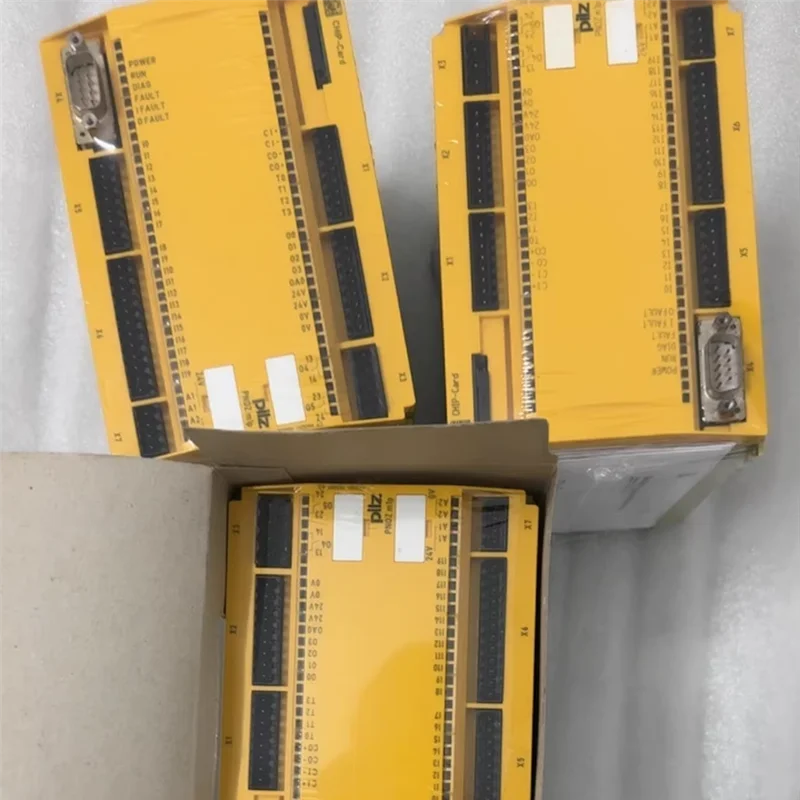 Free Shipping PILZ Safety Relay Module PNOZ M1P 773105 Original New