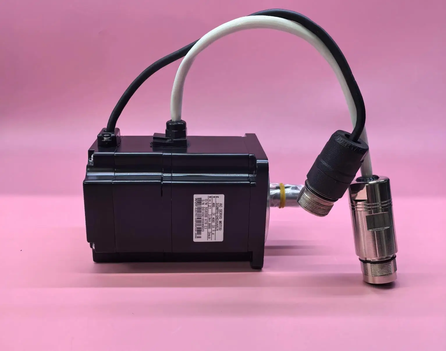 

SGMEV-04DDA6CAC SGMEV-04DDA61AC 99% новый и оригинальный серводвигатель в коробке