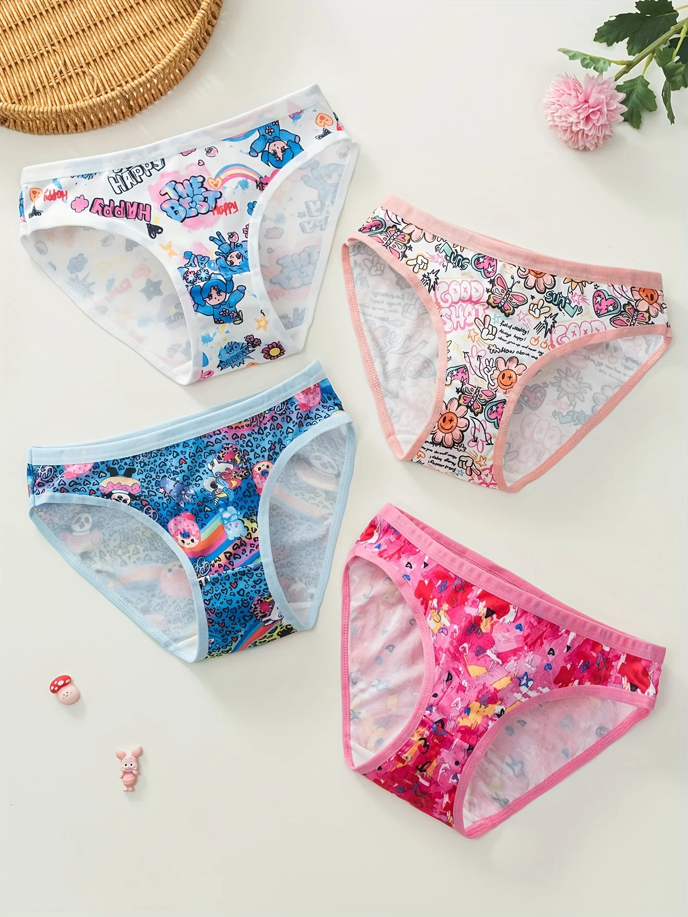 4 pieces of mixed-color cute camouflage graffiti multi-color triangle underwear for girls, underwear and underpants