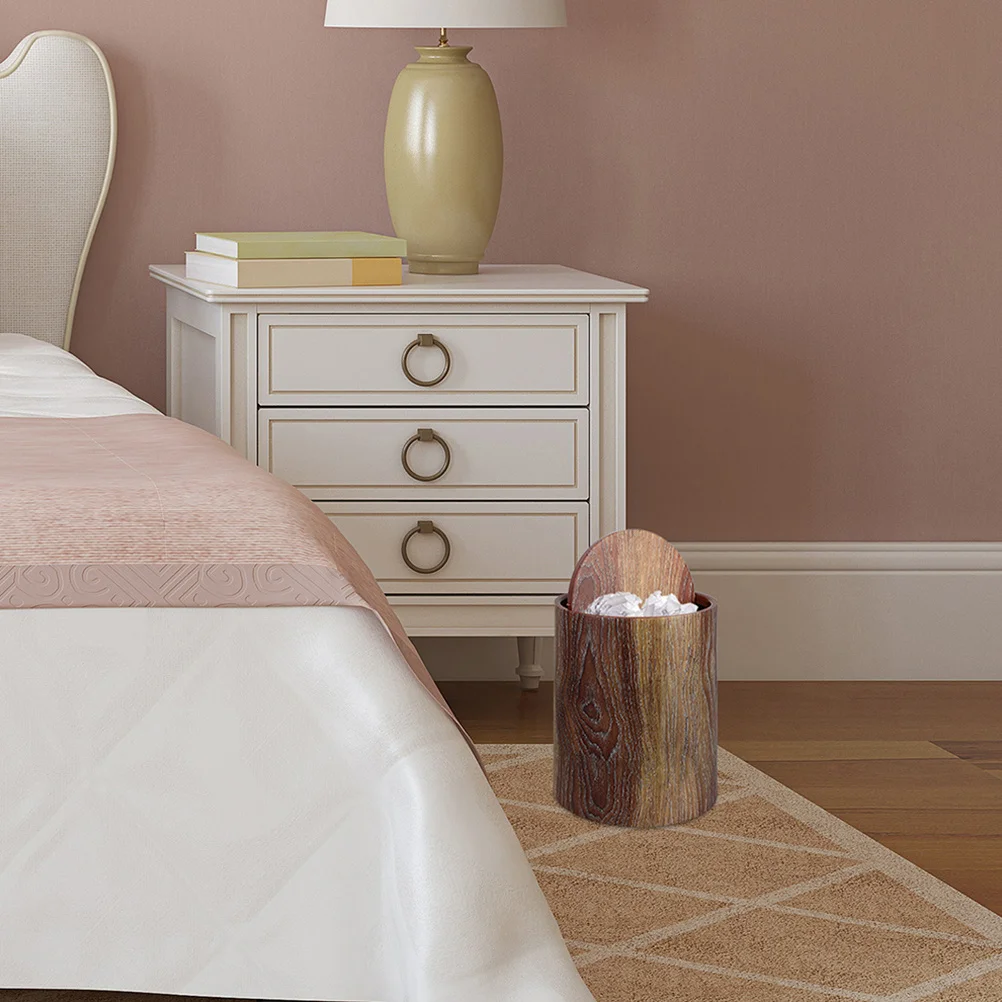 

Imitation Wood Grain Trash Can with Swing Cover Stylish Round Wastebasket for Bedroom Living Room Kitchen Household Use