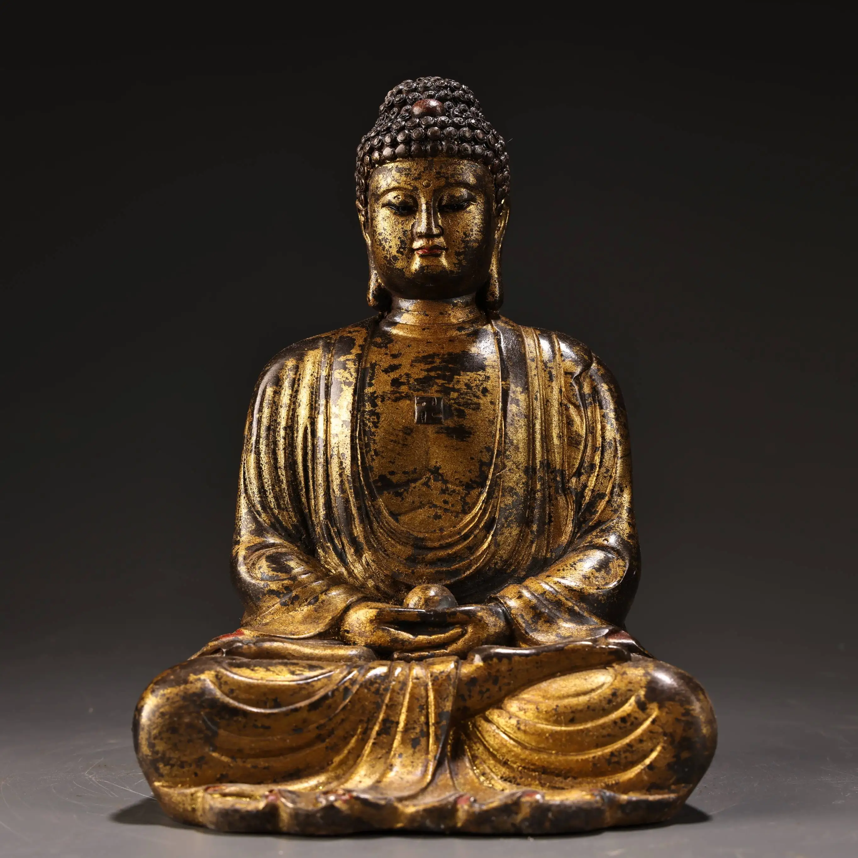 Tibetan brass Liu Tuo gold painted face painting Sakyamuni big day Buddha statue ornament Home hall offering 15cm