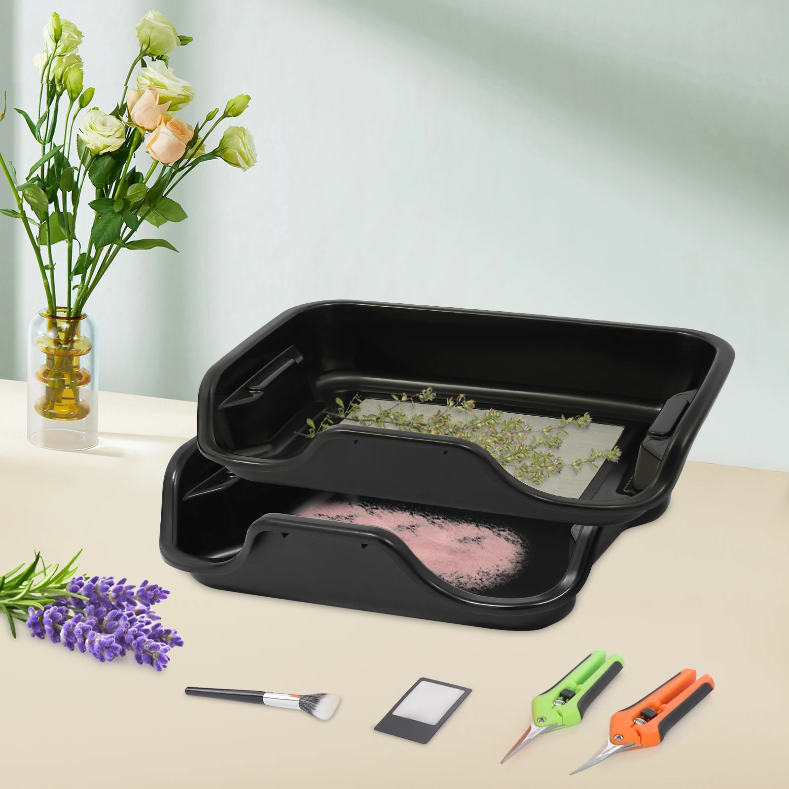 Schwarzes Trimmschalen-Set mit weicher Bürste und Vergrößerungskarte zum Aufbewahren von getrimnten Blumen und zum Sammeln von Pollen – Detail 3