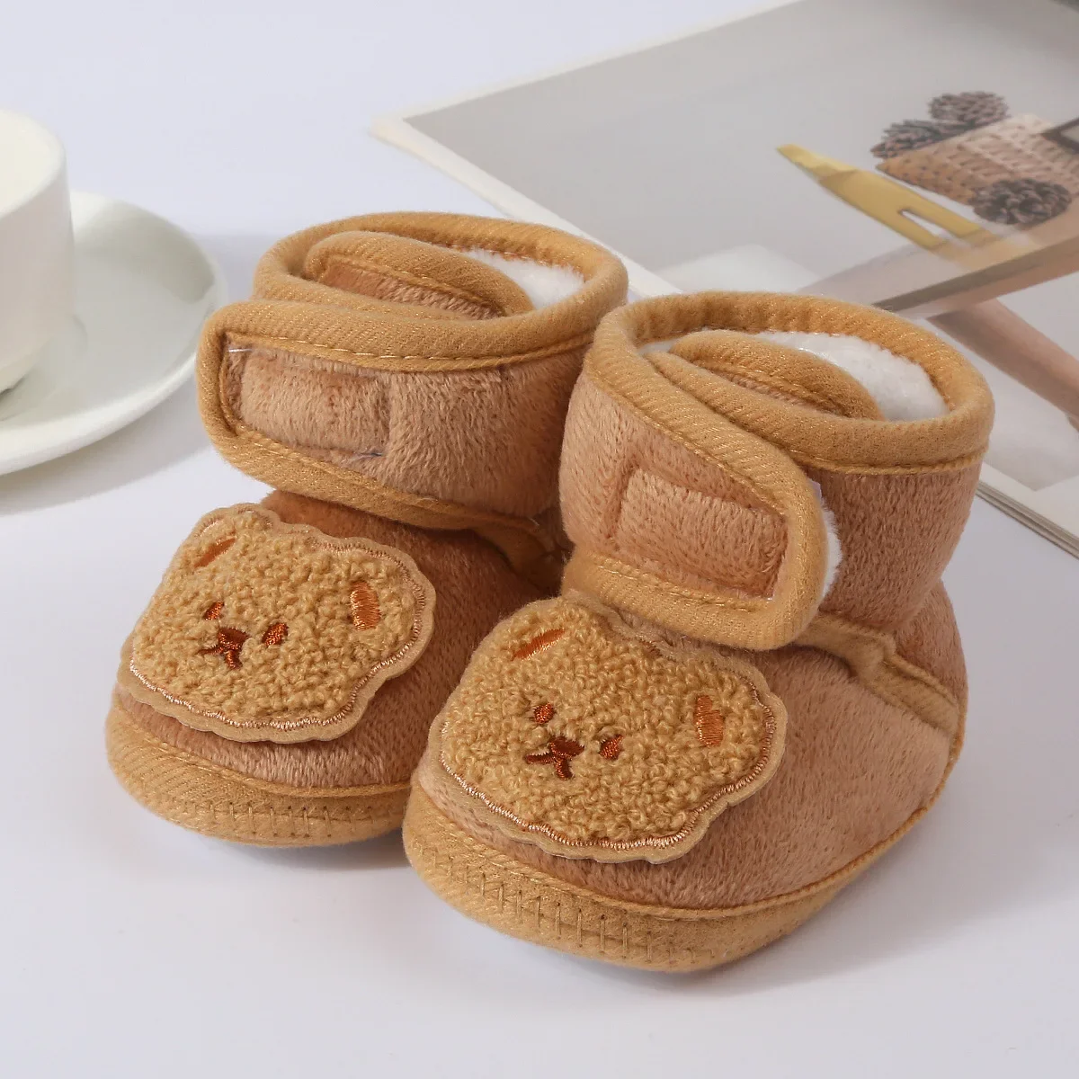 Urso bonito sapatos de bebê dos desenhos animados botas de neve sola macia para infantil menino menina outono inverno quente engrossar pelúcia crianças primeiros caminhantes 0-18m