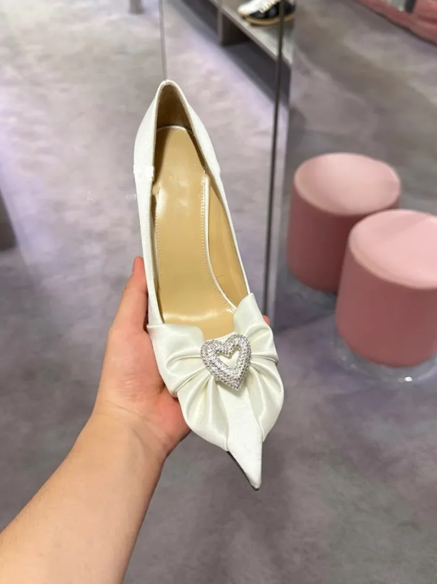 

2024New Silk White Wedding Shoes, Love Water Diamond Pointed Thin Heels, Shallow Mouth Bride High Heels, Single Shoes for Women