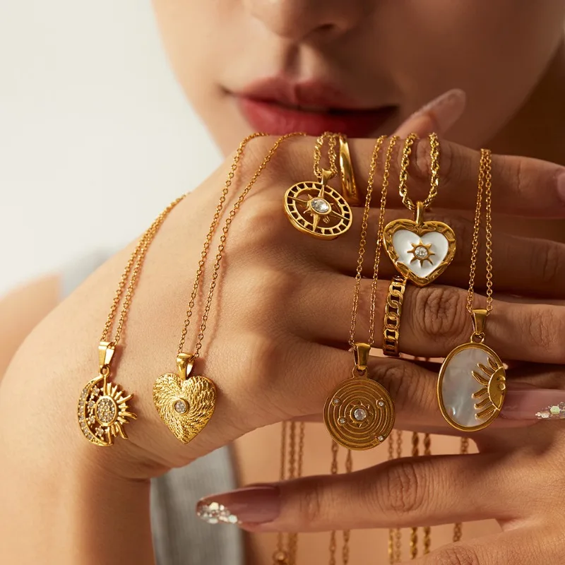 

French Fashion Retro Necklace for Women's Beimu Love Titanium Steel Inlaid Zircon Chain Light Luxury High-end Girls Jewelry Gift