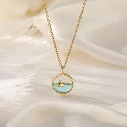 2023 Hot Selling Jewelry Shiny Zircon Decorated Sea Whale Round Pendant Necklace Women's Clavicle Chain Suitable for Daily Wear