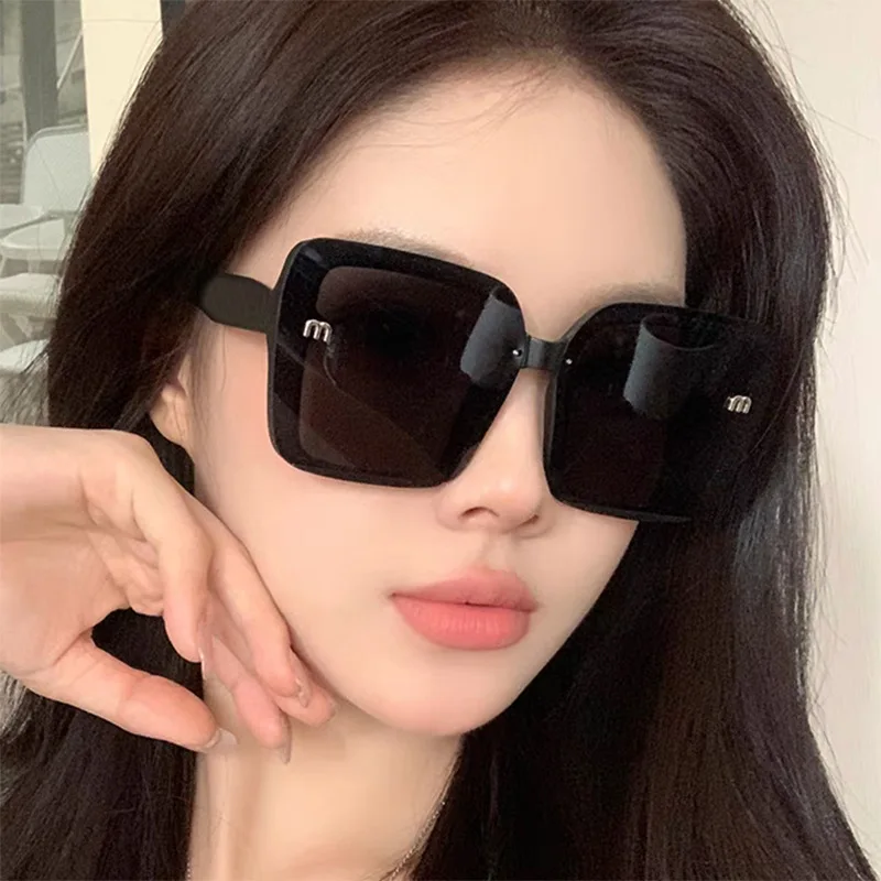 

2024 New Sunglasses Women High Quality Retro Sunglasses Women Classic Square Glasses Women/Men Luxury Oculos De sol UV400