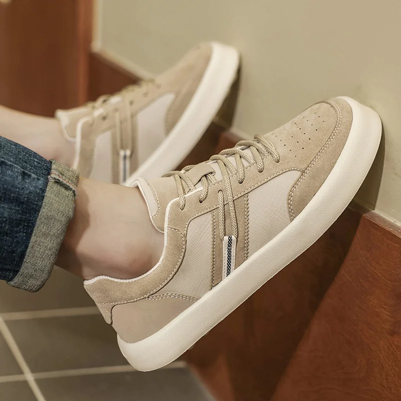 أحذية رجالية كاجوال على الطراز الكوري أحذية قماشية عصرية قابلة للتنفس ومريحة أحذية لوحية ناعمة مجموعة الخريف الجديدة 39-44