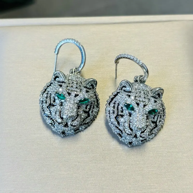 

Bilincolor Fashion Tiger Head Earring for Women