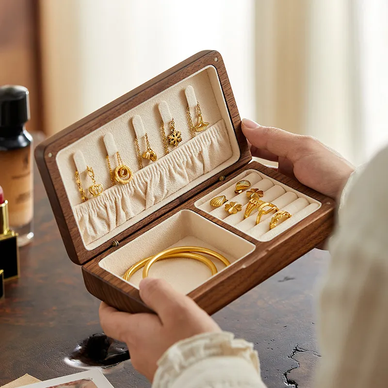 

Walnut Wood Jewelry Storage Box Exquisite Portable Accessory Organizer for Earring Necklace Bracelet Gift Use