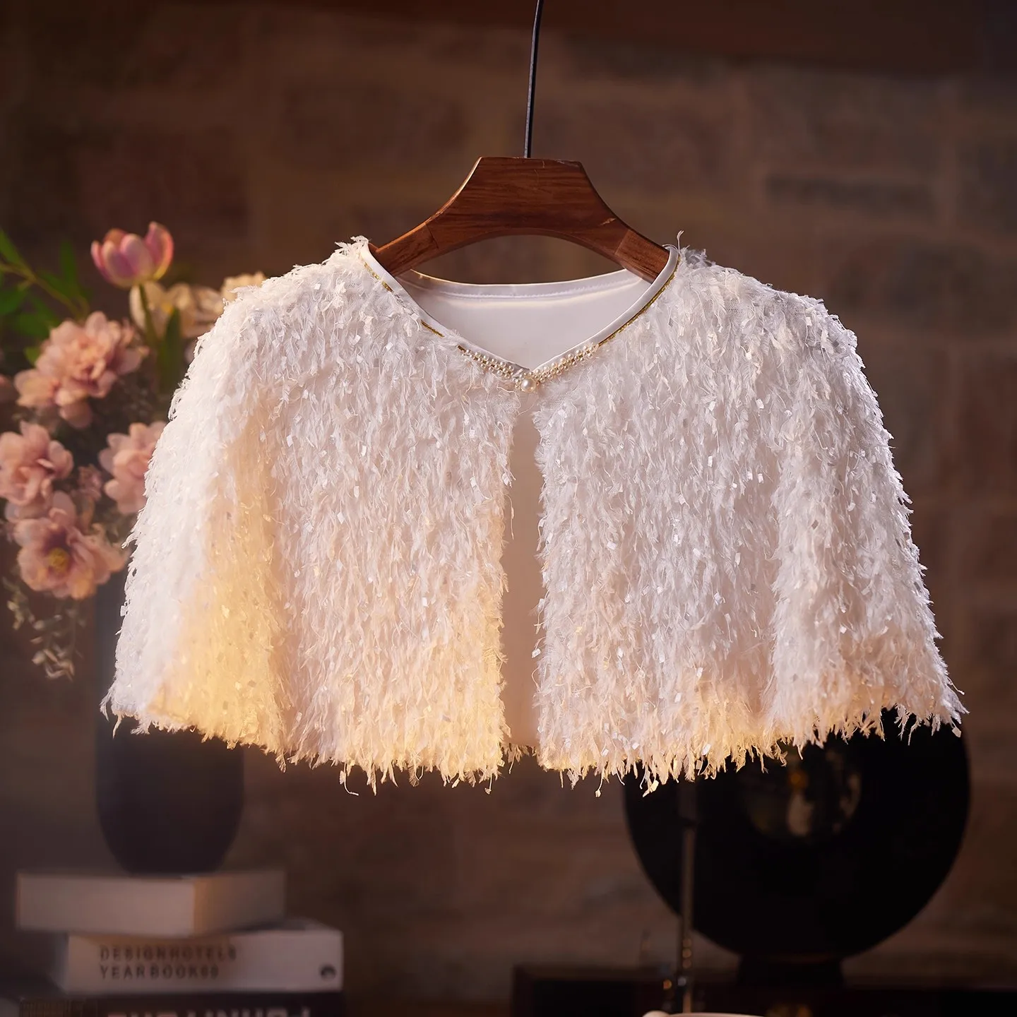

Women's Spring Autumn Vintage White Pashmina Female Winter Shawl Cloak Collar R2429