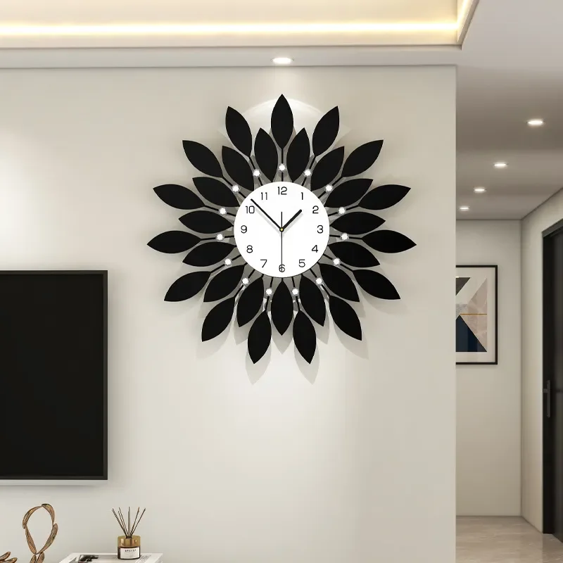 Modern Silent Creative Wall Clock Living Room 2026 New Atmospheric Light Luxury Fashion Art Clock Cross Border Hot Sale
