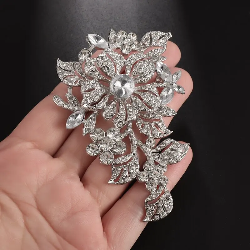 Luxurious and Exquisite Zircon-Encrusted Plant Rose Brooch for Women Elegant Party Clothing Brooch Jewelry Accessories Gift