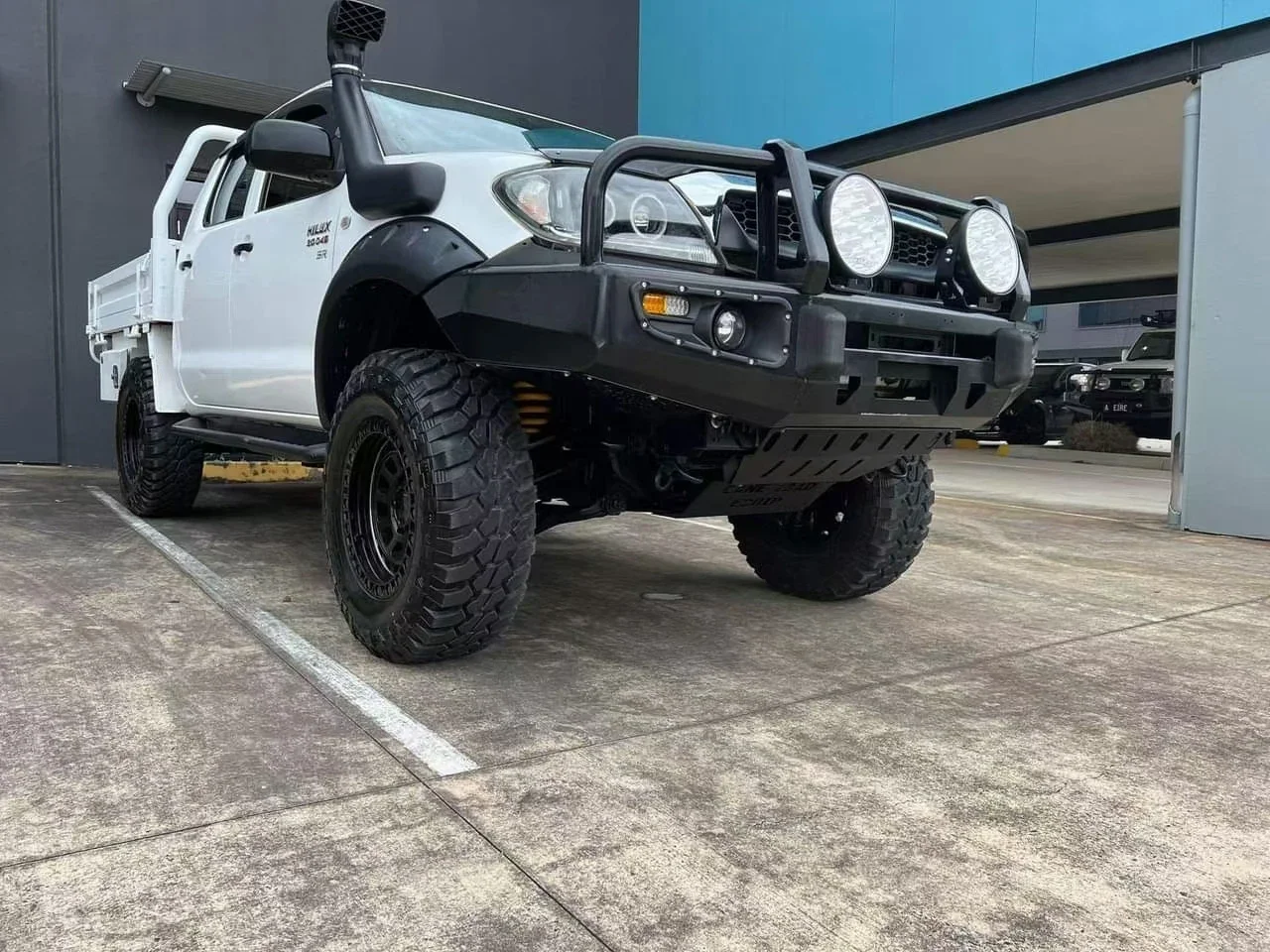 High Quality Iron Car Front Bumper Bull bar Iron Material for HILUX  2005-2014