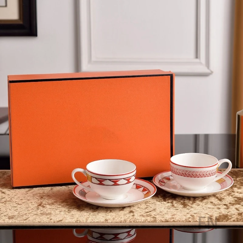 

Premium Fine Bone China Coffee Cup and Saucer New Style Afternoon Tea Cups Couple Mugs for Housewarming Wedding Gifts