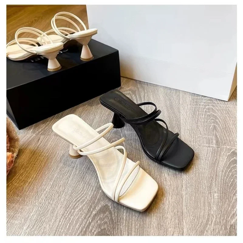 Pantofole con tacco alto da donna nuove estate 2024 moda punta quadrata grazia fascia stretta Solid Casual pantofole quotidiane Zapatos De Mujer
