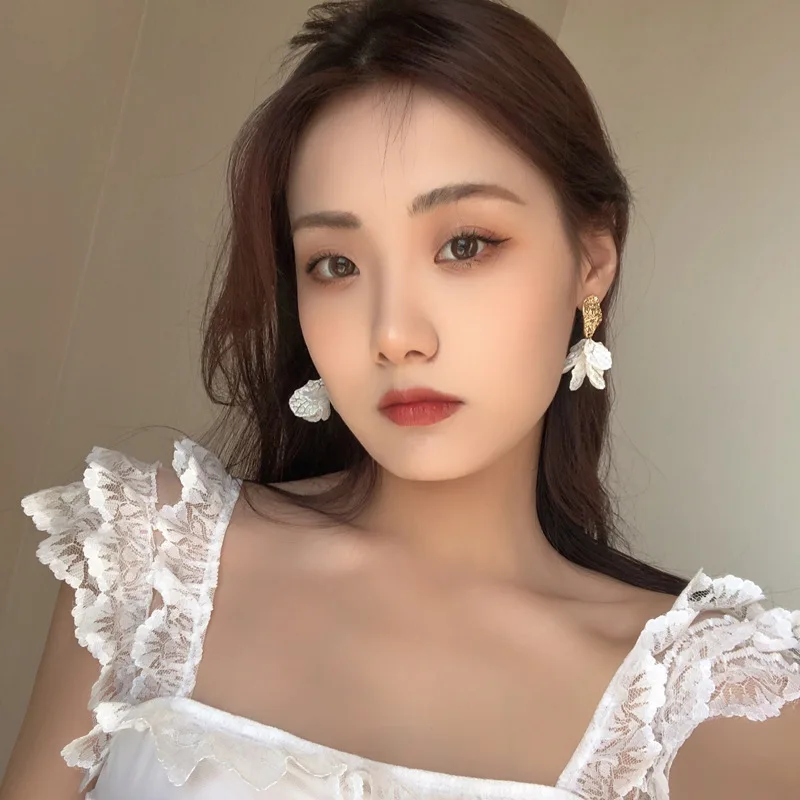 Korean Resin Shell Flower No Ears Hole Clip on Earrings Freshing Temperament Crack Petal Flower Clip Earrings Without Piercing