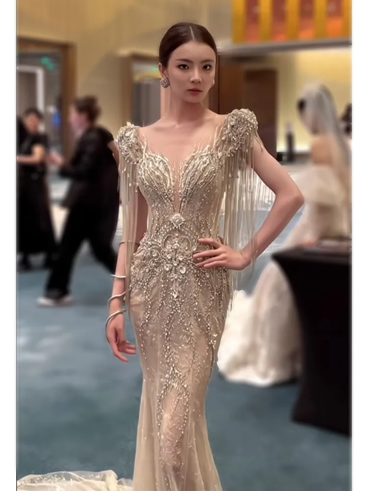 

High-end custom-made heavy Industry host's catwalk style toasting and banquet fringed small tail dress