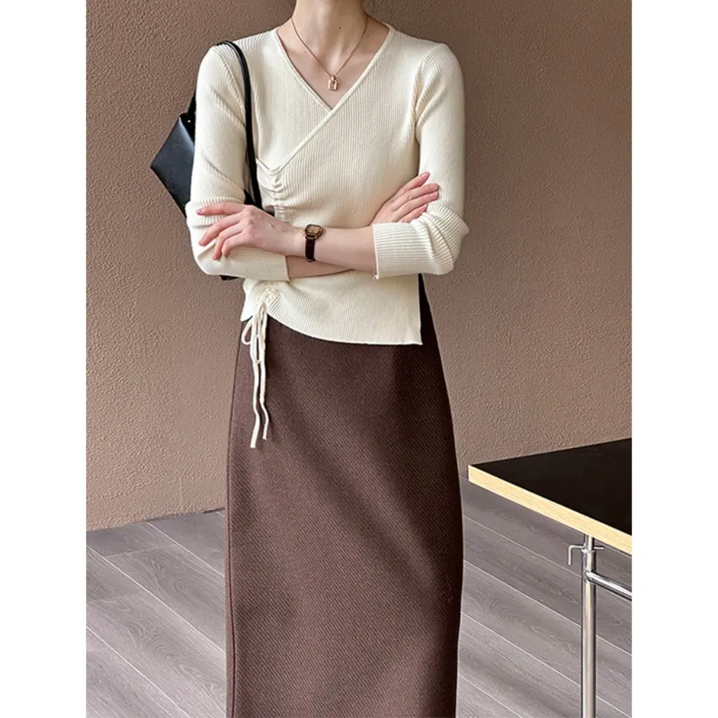 

Juzhi Asymmetrical Hem V-Neck Knitwear Korean Style Slim Fit Long-Sleeved Drawstring Top for Autumn Winter