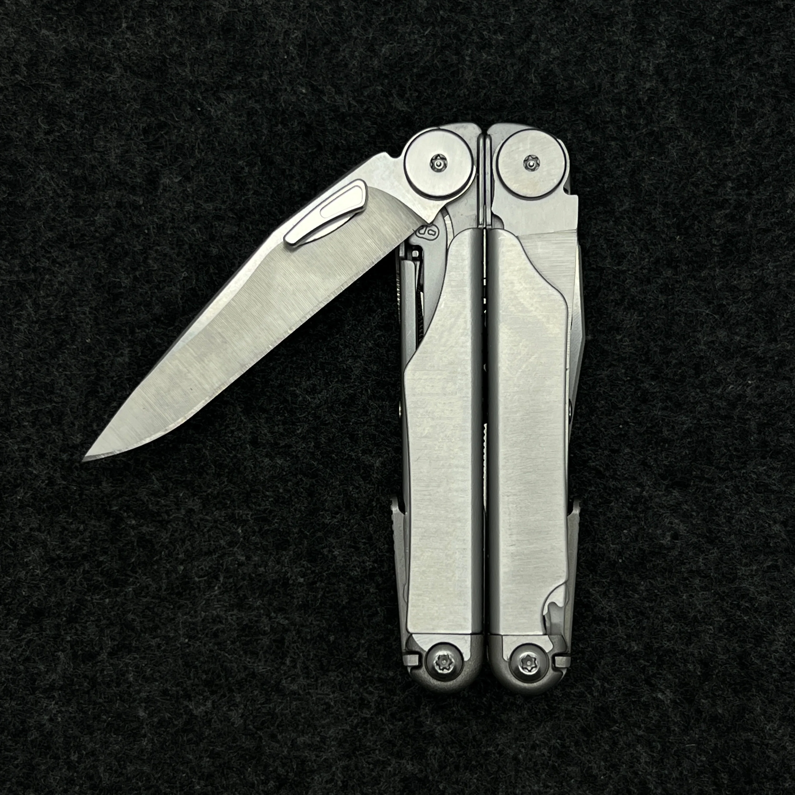 Aluminum Alloy made Thumb Grip Easy Push Button For Leatherman Wave Main knife and serrated knife DIY Accessories