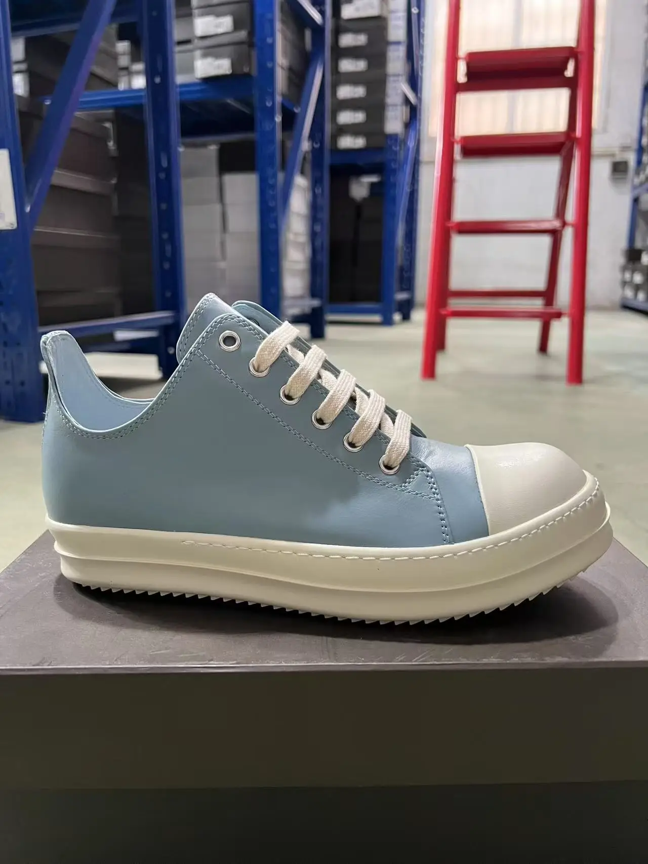 

Comfortable Men's Casual Shoes Genuine Leather Women Low-top Sneakers Light Blue Shoes Lace-up Thick-soled Flat Casual Sneakers