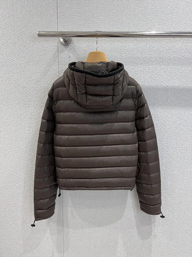 SVORYXIU Zima 2025 Nowy styl Casualowa kurtka puchowa damska z kapturem, zapinana na zamek, w paski, ciepła