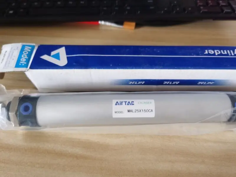 1 個の新しい AirTAC MAL25X150CA シリンダー