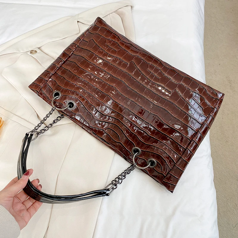 Borsa ascellare con catena a grana di coccodrillo di moda borsa madre per bambini di grande capacità borsa a tracolla versatile da donna di moda