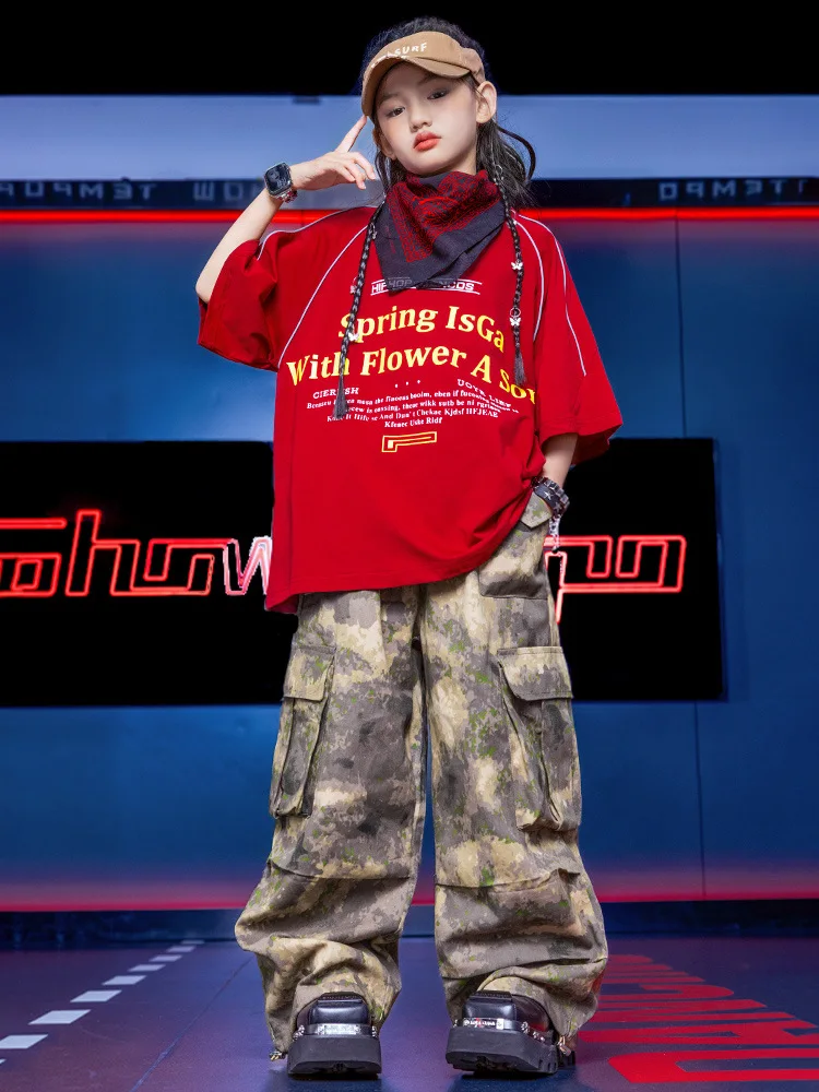 ヒップホップ子供ダンス衣装セット男の子ハンサムドラムキット赤 Tシャツ迷彩ズボンジャズダンススーツ