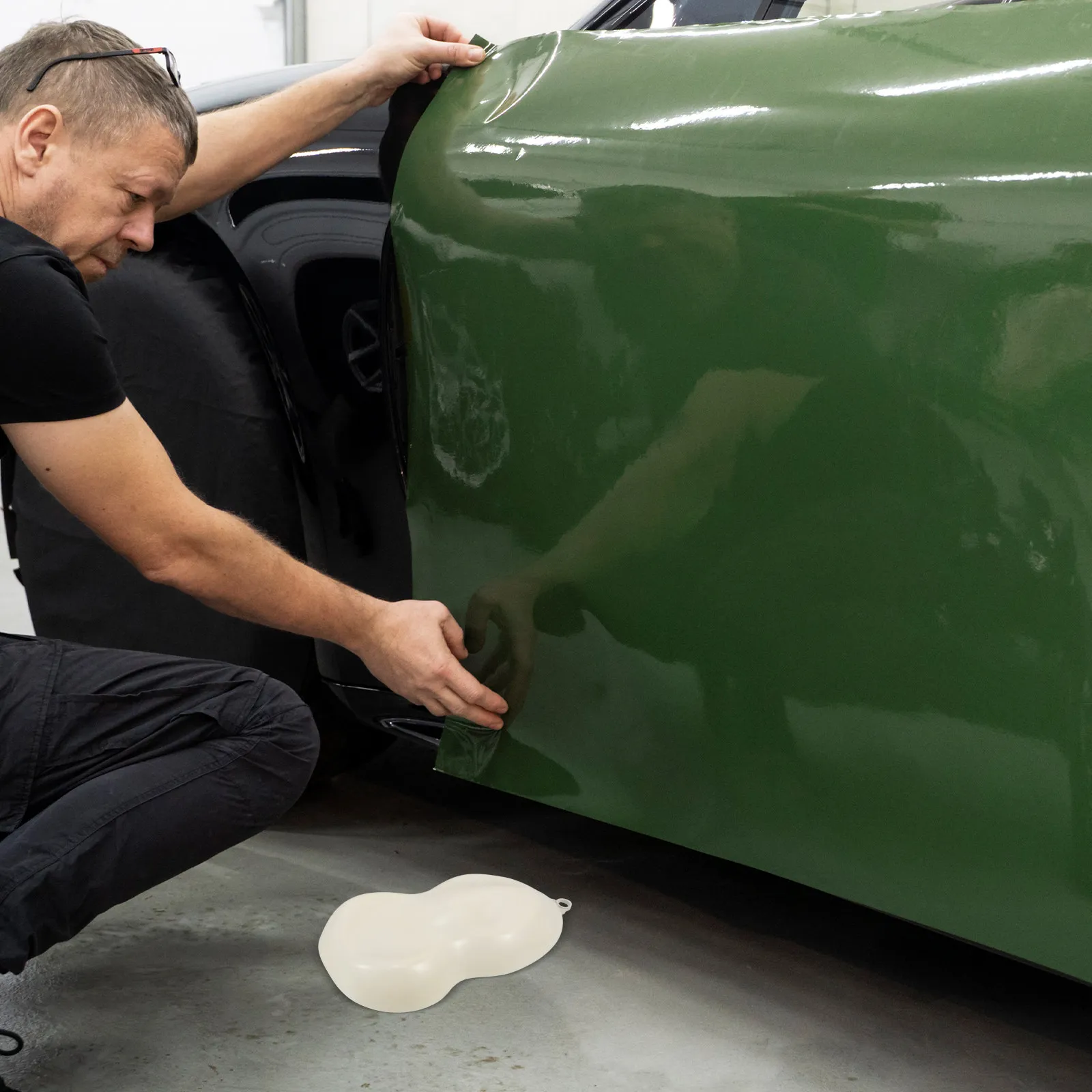 

Демонстрационный образец для выставки автостайлинга: тонировочные пленки, пленки для оклейки авто, пленки для оклейки кузова, пленки для окон, модели для демонстрации оклейки и тонировки