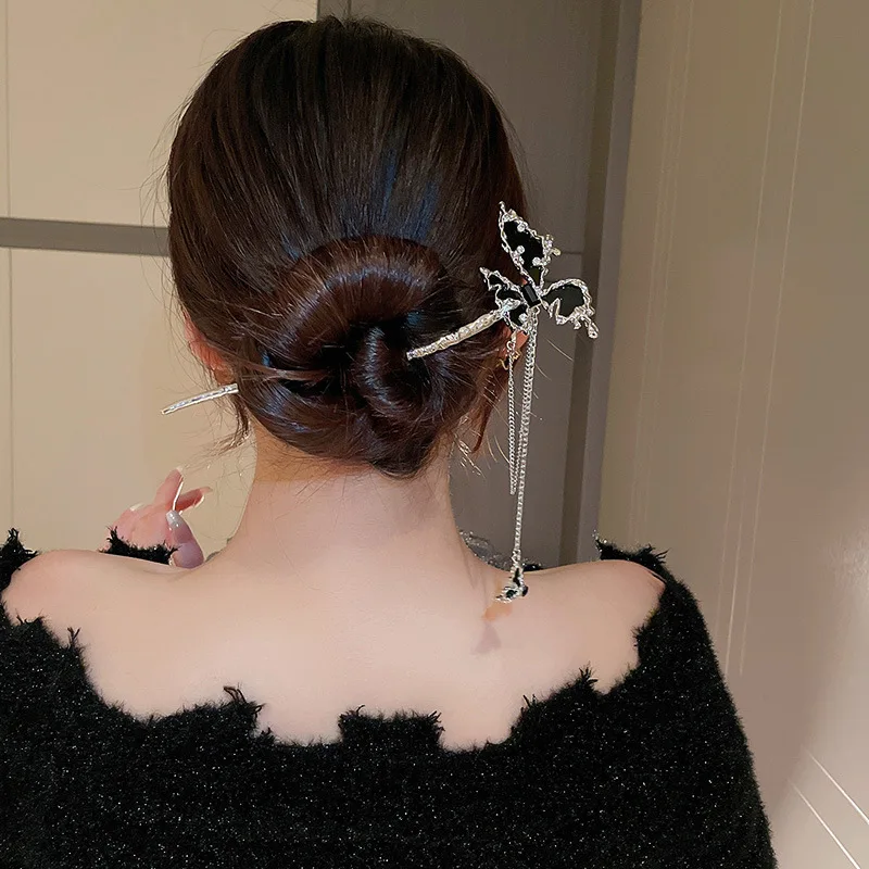 New Chinese style pearl flower butterfly hairpin ins simple modern metal crescent hair hairpin national tide hair ornament woman