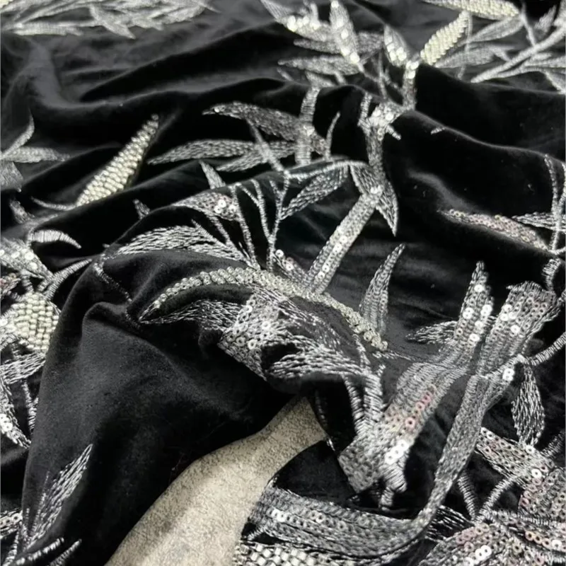 サイニュー高級カスタムメイド黒地シルクベルベット重刺繍生地リーフフラワー中国風上衣