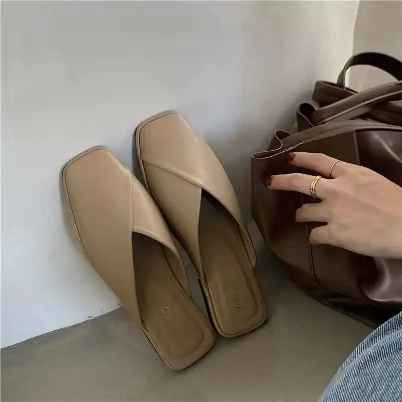 Designer Comfortable Women\'s Mules Shoes Slippers Elegant Sandals Woman Fashion With Chic Point Hot Leather Summer New 2024 Low