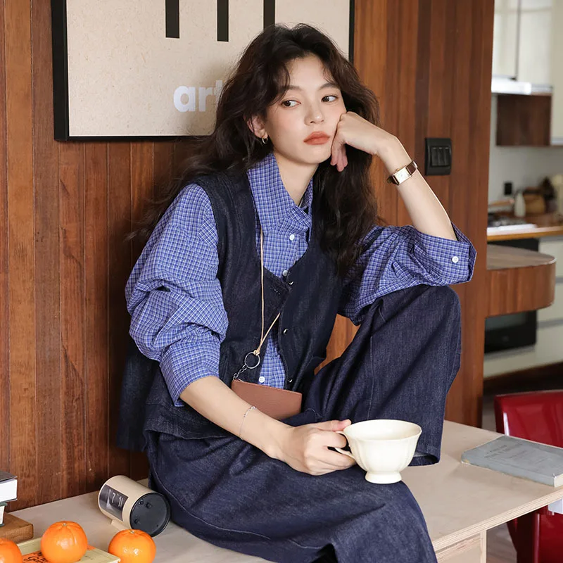 2024 Autumn and Winter New Retro Hong Kong Style U-neck Temperament Deep Blue Shirt