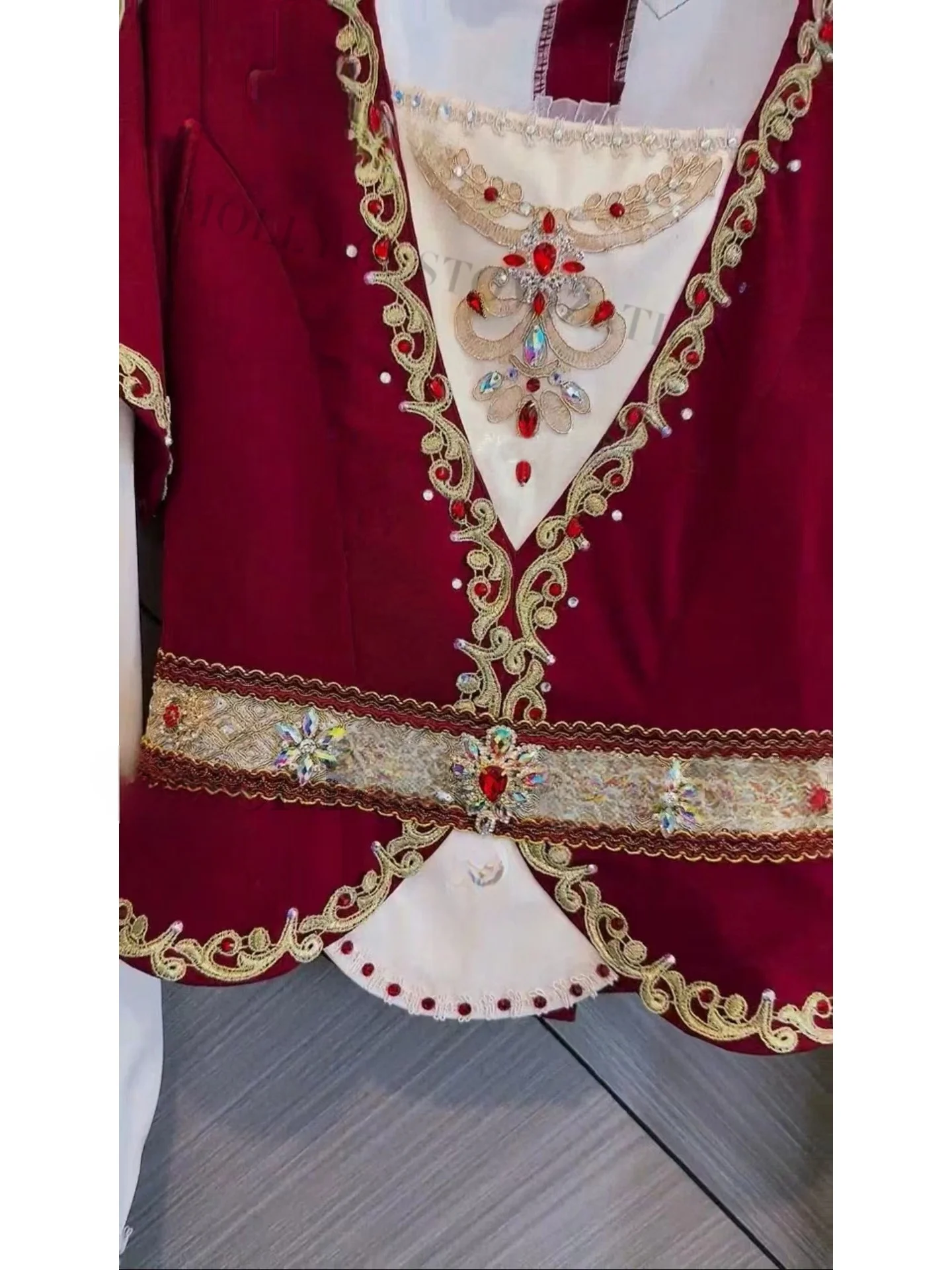 High-end new men's ballet fake two-piece set prince red embroidered vest white shirt competition uniform can be customized