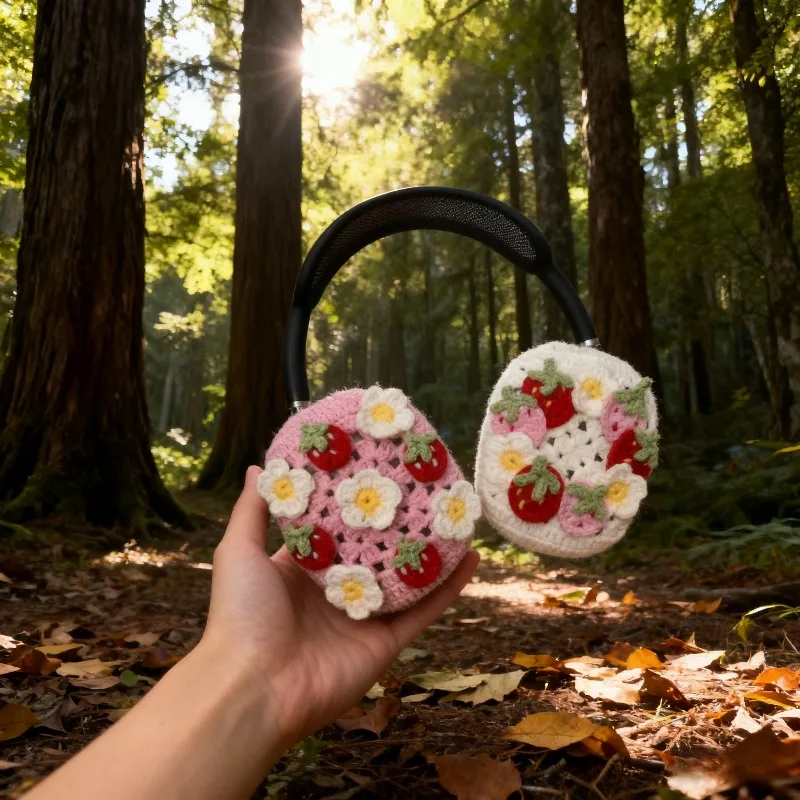 custodia-protettiva-per-auricolari-lavorata-a-maglia-fatta-a-mano-per-airpodsmax-custodia-personalizzata-con-fiori-di-fragola-decorazione-unica-design-individuale
