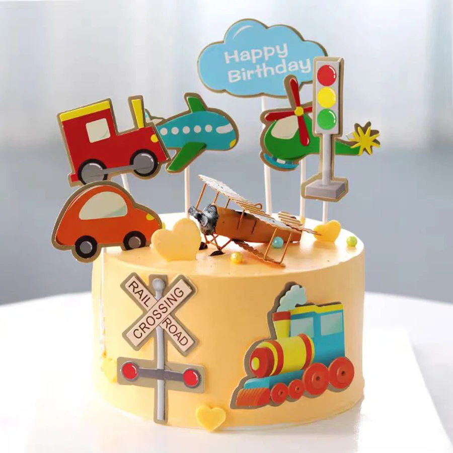8-teiliges Happy Birthday Auto-Kuchen-Dekorations-Set mit Zug, Flugzeug, Hubschrauber und Straßenlaterne für Kindergeburtstage – Detail 5