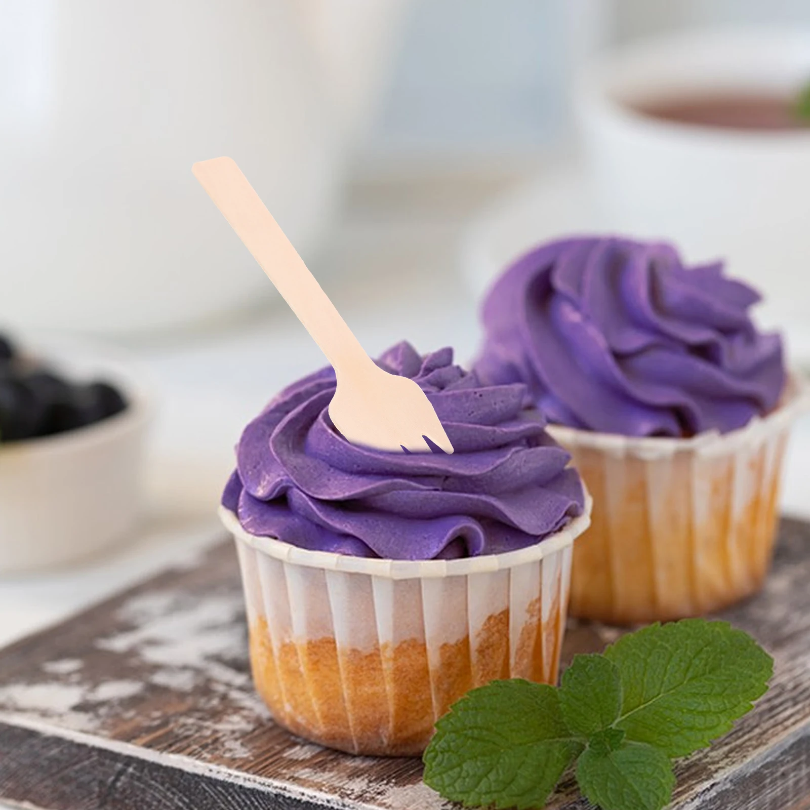 

100Pcs Mini Wooden Forks for Desserts Appetizers Fruits Cakes Portable Ergonomic Design Multiuse Wooden Fork Fruit Fork