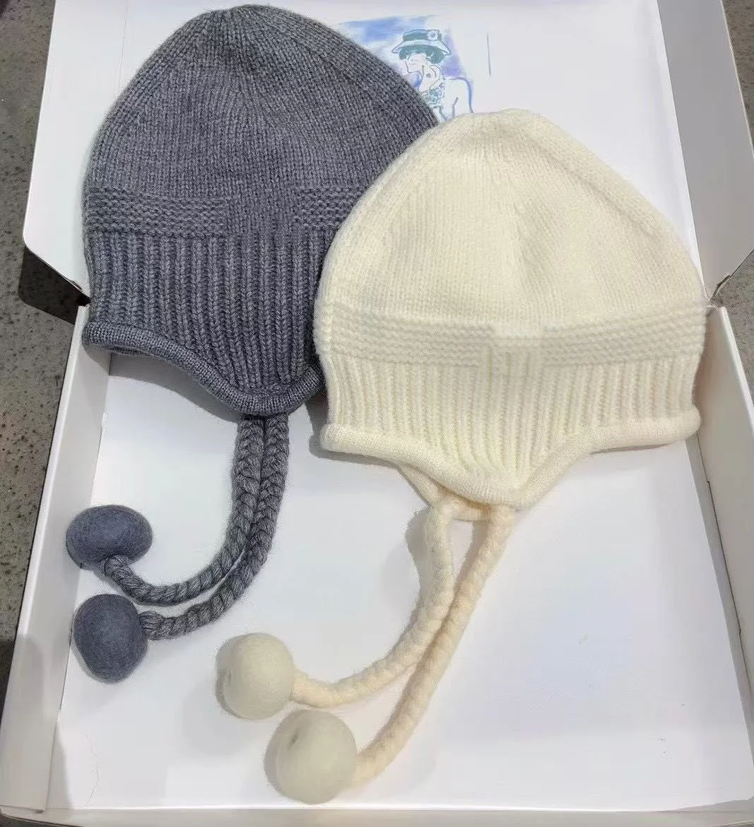 

Trendy M Series Cotton Hat Cute Style Loved Super Cute Fur Ball Embellishment Photo Taking Super Attractive Fashion Versatile